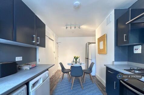 Kitchen &amp; Dining