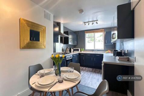 Kitchen &amp; Dining