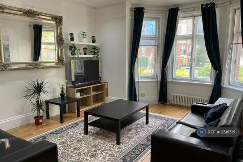 Large Bright Spacious Double Lounge