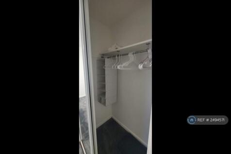 Master Bedroom - Wardrobe