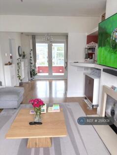 Open Plan Living/Dining Room