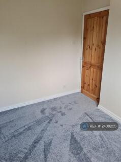 Single Back Bedroom 