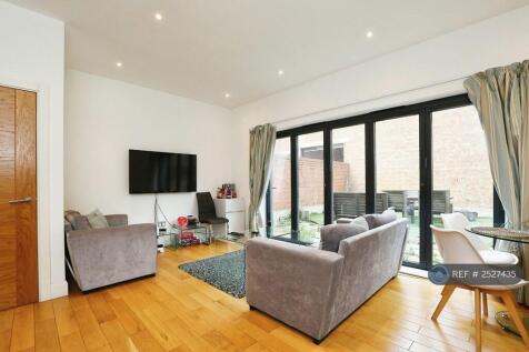 Lounge/Kitchen