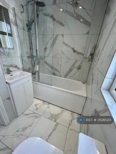 Bathroom - 3 Piece Suite