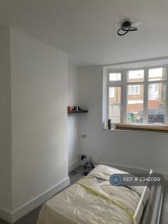 Master Bedroom 1 (Ground Floor)
