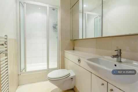 Bathroom Level 2
