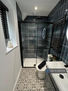 Room 3 En-Suite