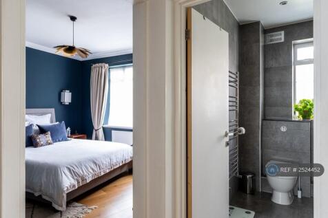 Master En-Suite