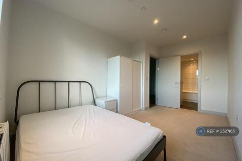 Side Bedroom