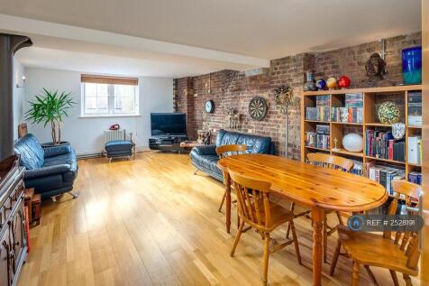 Living Room (1)