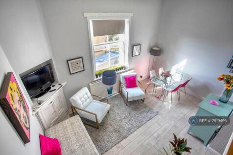 Extra Large Reception Area