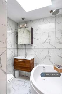 Extra Large Bathroom With Full Size Bath