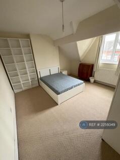 Double Room With Ensuite Bathroom