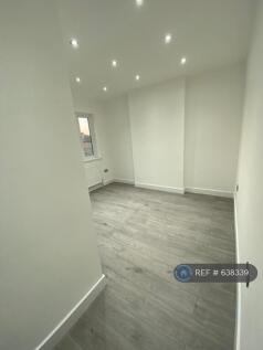 Bedroom 2 Ensuite
