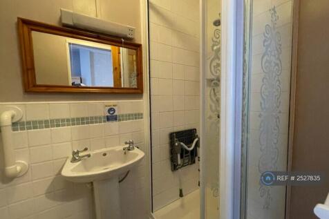 Room 1 Shower