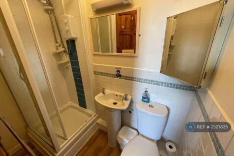Room 6 Shower