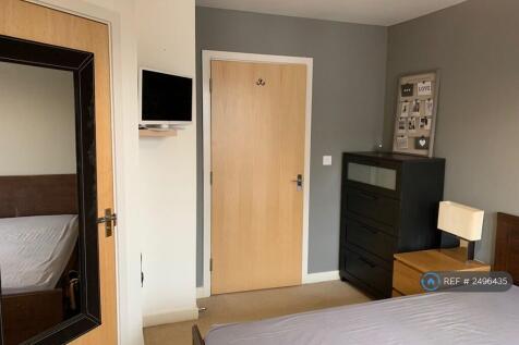 Main Bedroom (No Bed)