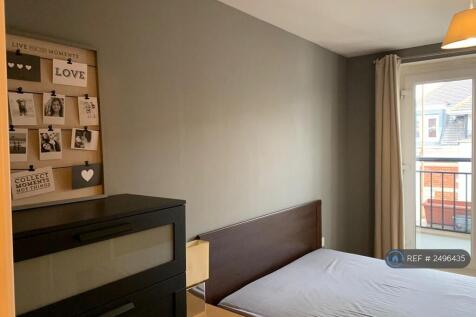 Main Bedroom (No Bed)