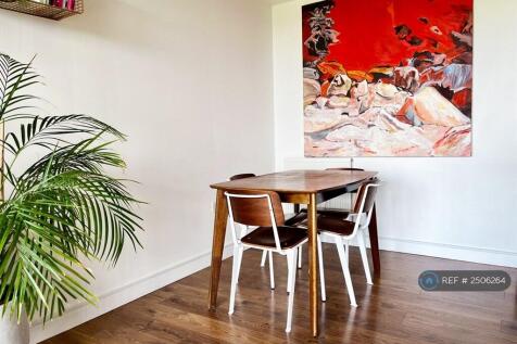 Open Plan Living/Dining Area