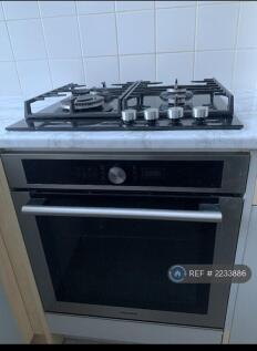 Fitted Glass Cooker &amp; Hotpoint Oven