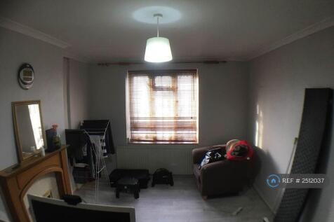 Living Room (East To West)