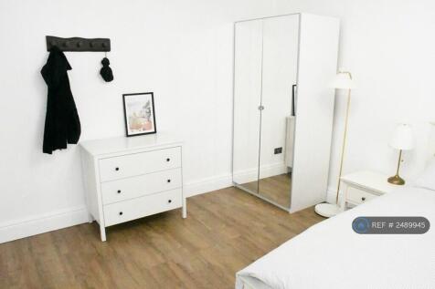 Large Double Bedroom