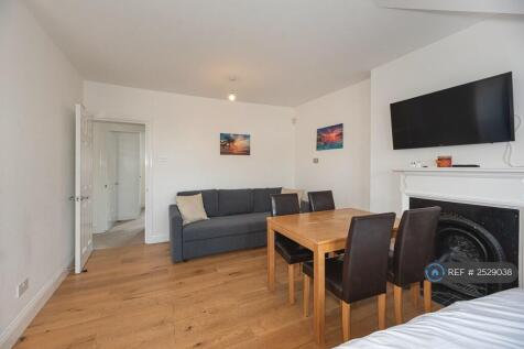 Living/Dining Area