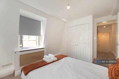En-Suite Bedroom