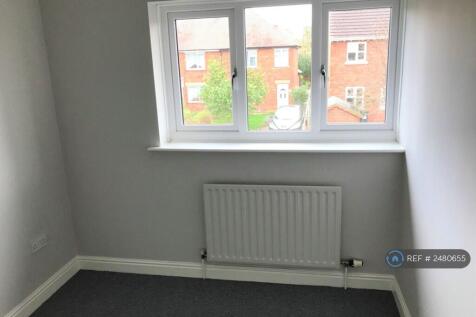 Good Sized Front Bedroom, New Decor &amp; Carpets