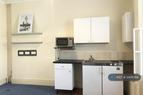 Studio 2 Kitchenette