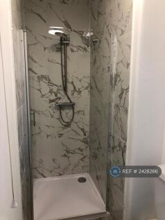 Studio 2 - Shower
