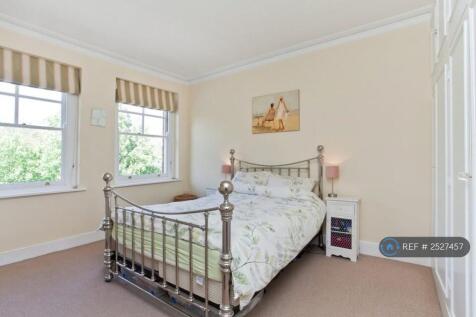 Master Bedroom With Fixed Wardrobe