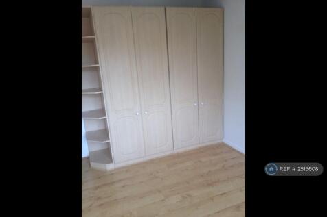 Bedroom/Fitted Wardrobe 