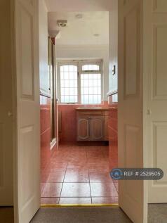 Ensuite Off Master Bedroom
