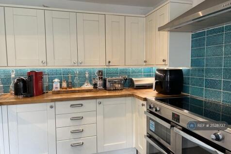 Kitchen (Corner)