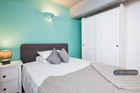 Bedroom 1 (Upper Floor)