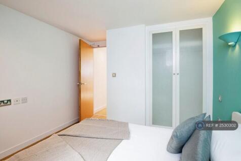 Bedroom 2 (Lower Floor)