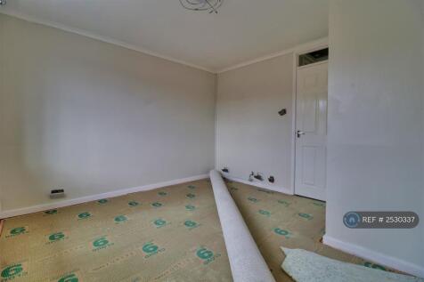 Main Double Bedroom