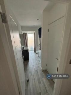 Jack &amp; Jill Bathroom To Double Bedroom