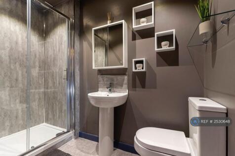 Bedroom 4&#39;s En-Suite