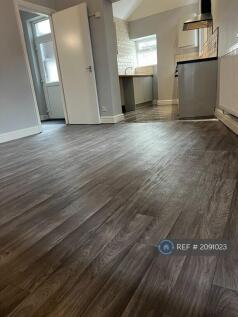 Open Plan Family Room/Kitchen