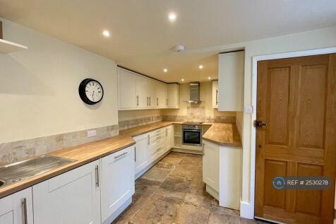 Eat-In Kitchen