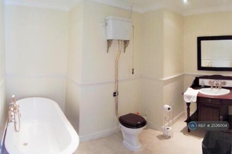 Ensuite Master Bedroom