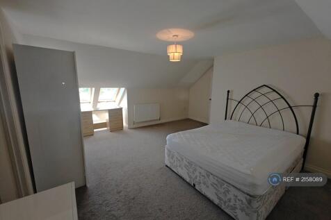Bedroom 2 (With Ensuite)