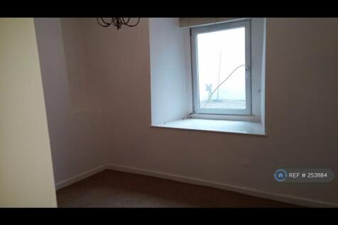 Lower Ground Floor Bedroom And Access To Courtyard