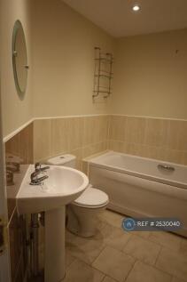Common Bathroom (Upper Floor)