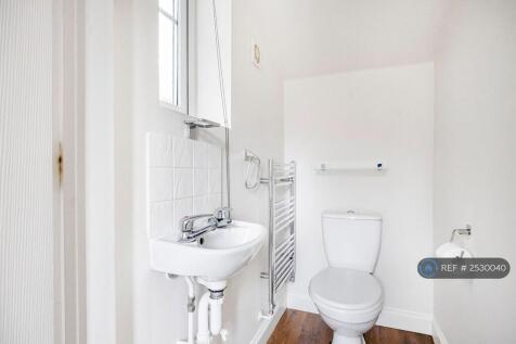 Toilet (1st Floor)