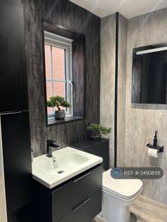 Bedroom 2 Ensuite