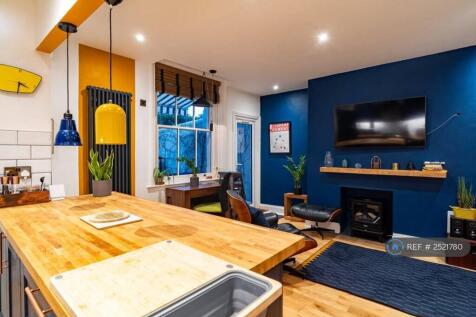 Kitchen And Lounge