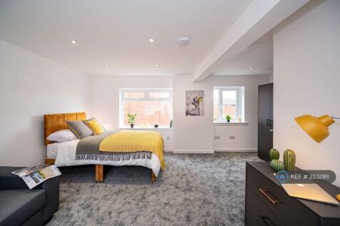 Bedroom/Living Area